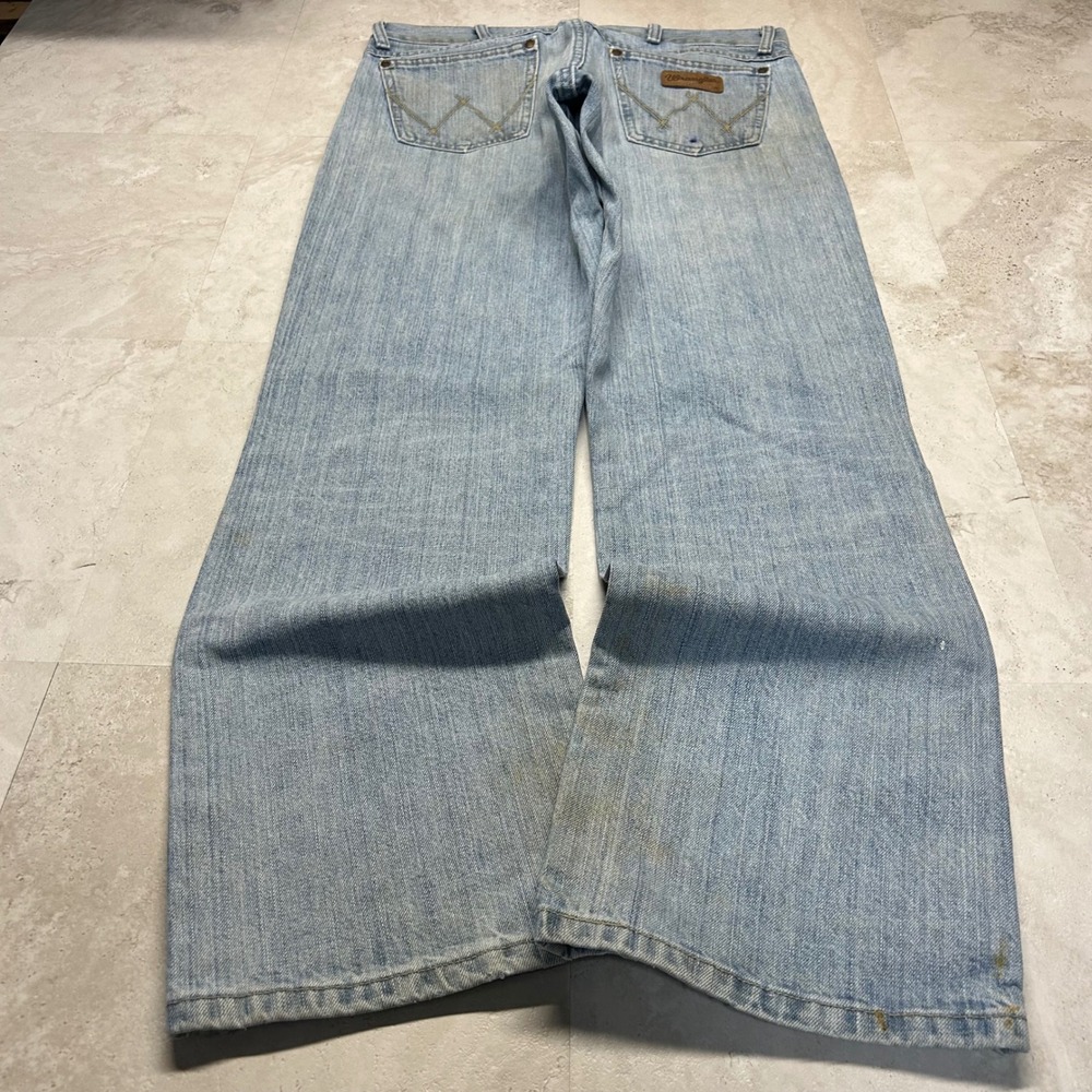 Wrangler Retro Relaxed Bootcut Jeans Light Wash Mens 33x32 WRT20CR Denim
